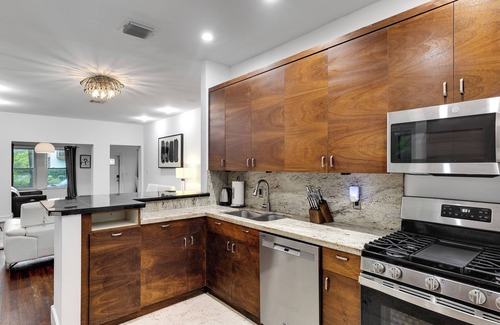 Buena Vista Casa | Charming 3-bedroom house with WiFi, AC in vibrant Miami