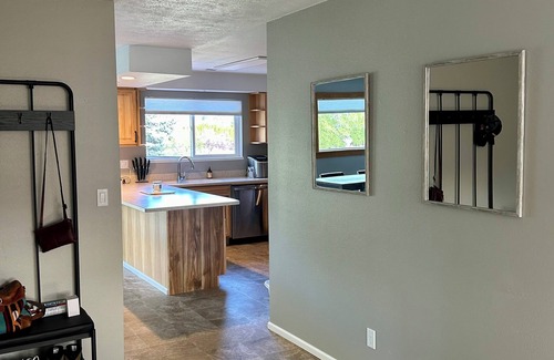 Omak Casa | Charming 3-bedroom house with AC, WiFi in brilliant Omak