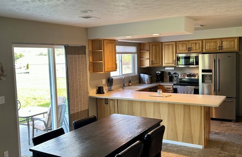 Omak Casa | Charming 3-bedroom house with AC, WiFi in brilliant Omak