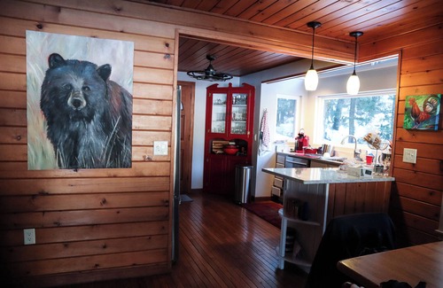Winchester Casa | Charming 3-bedroom lakehouse in Winchester with WiFi and AC