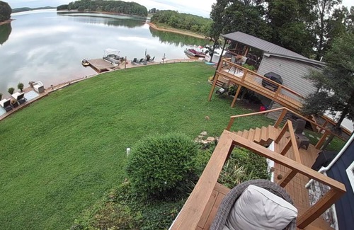 Rutledge Casa | Charming 3-bedroom Lakehouse . Boat Slip, with Pontoon option .