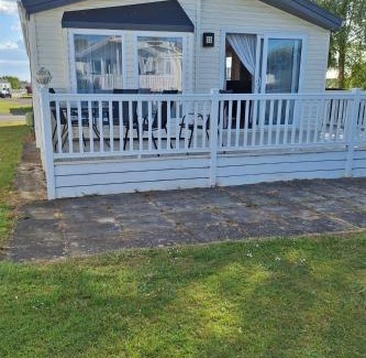 Hunstanton Casa | Charming 3 Bedroom Lodge Manor Park Hunstanton