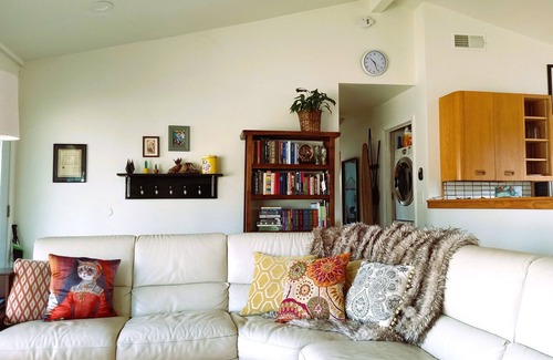 Atlanta Casa | Charming 3-bedroom Mid Century Modern bungalow in wonderful Atlanta with AC