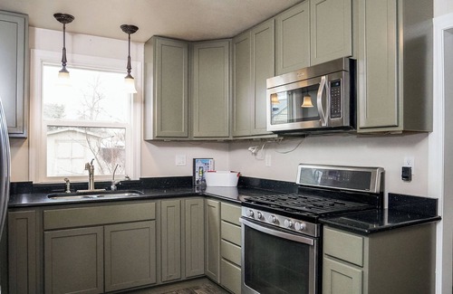 Central - Terry Casa | Charming 3 bedroom Midtown Cottage