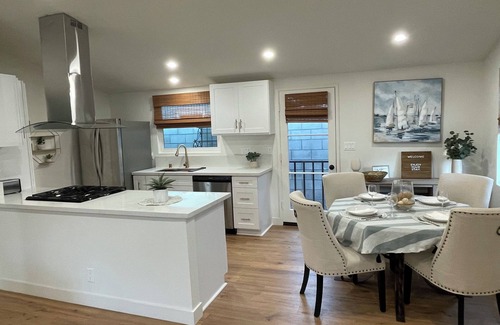 Downtown Casa | Charming 3-bedroom on quiet street 2 miles from Newport Coast