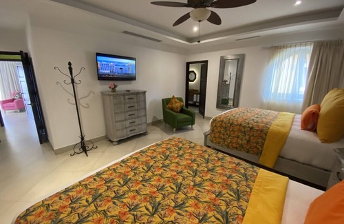 Cabo San Lucas Complejo | Charming 3-bedroom residence, 5-star resort in Cabo San Lucas