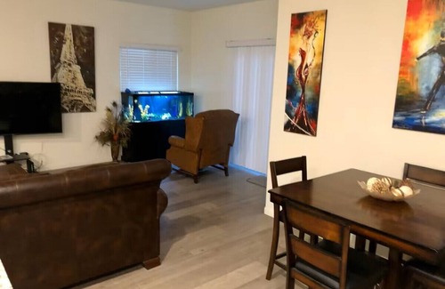 Westlake Casa | Charming 3-bedroom Smart home in Sacramento with AC, sleep number in Master