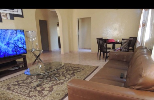 Kanifing Casa | Charming 3-bedroom townhome with WiFi and AC in lovely Kanifing