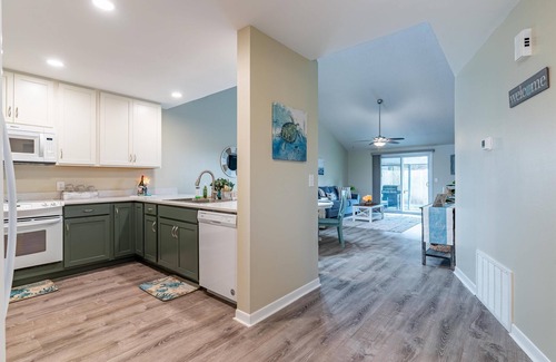 Shalimar Casa | Charming 3-bedroom townhome in Shalimar with WiFi