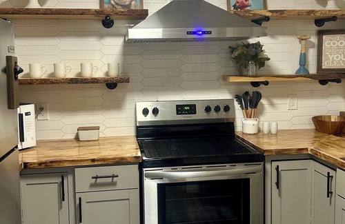 Blairsville Cabina | Charming 3 Bedroom 2 Bath Cabin in Blairsville/North Georgia Mountains