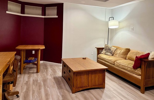Gaithersburg Casa | Charming 3-bedroom townhome with AC, WiFi in fabulous Gaithersburg