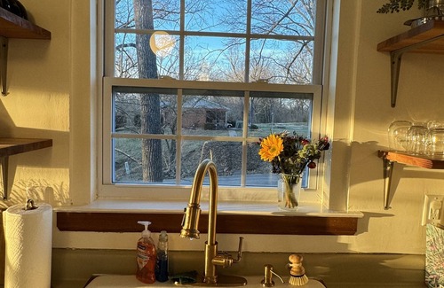 Glen Carbon Casa | Charming 3-Bedroom Cottage in Glen Carbon