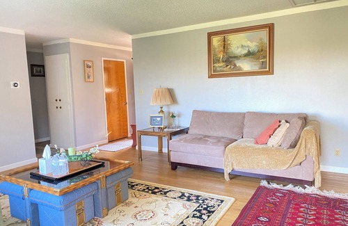 Granite Bay Casa | Charming 3-bedroom house in serene Granite Bay with AC, WiFi