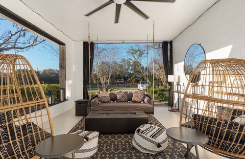 Haines City Casa | Charming 3-bedroom Retreat with BBQ Oasis in the Backyard