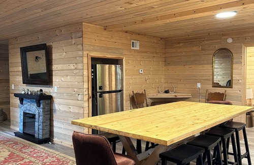Hawkinsville Casa | Charming 3-bedroom house on the Ocmulgee River in Hawkinsville, GA with WiFi.