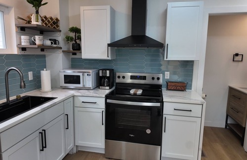 Indianapolis Casa | Charming 3-bedroom house in delightful Indianapolis Just Minutes From Downtown!!
