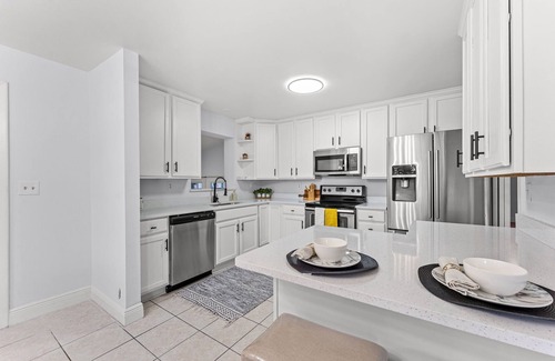 Arlington Casa | Charming 3-bedroom POOL house with WiFi and AC in enjoyable Jacksonville