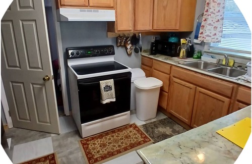 Kannapolis Casa | Charming 3-bedroom house with hot tub and sauna all private