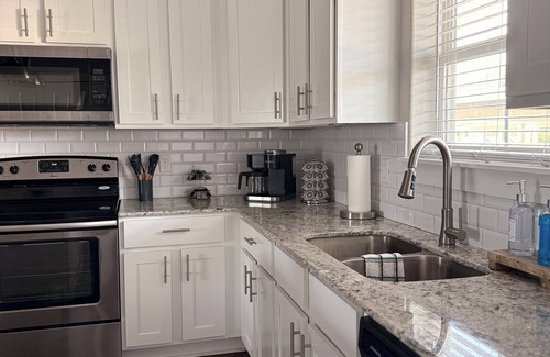 Lake Charles Casa | Charming 3-bedroom townhome near Downtown and Lakefront Lake Charles