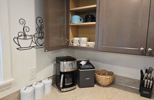 Mount Vernon Casa | Charming 3-bedroom house in peaceful Mount Vernon with WiFi, AC