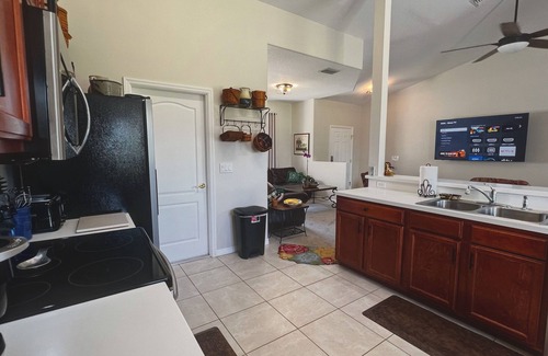 Myakka City Casa | Charming 3-bedroom house in Serene Myakka City near Freedom Factory & Terranova