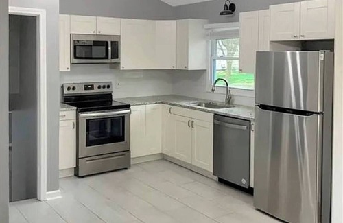 Overland Park Casa | Charming 3-bedroom house in nice Overland Park with AC, WiFi