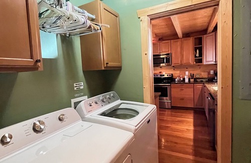 Robbinsville Cabina | Charming 3-bedroom cabin with AC, WiFi in superb Robbinsville