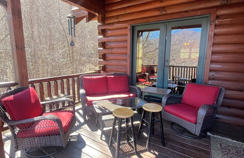 Robbinsville Cabina | Charming 3-bedroom cabin with AC, WiFi in superb Robbinsville