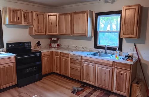Mooresburg Cabina | Charming 3-bedroom cabin with AC and WiFi in delightful Rogersville