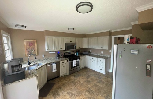 Wake Forest Casa | Charming 3-bedroom house with AC in Wake Forest