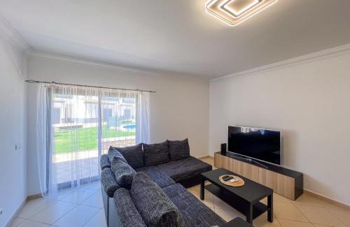 Mosqueira Casa | Charming 3-Bedroom Villa with Pool in Albufeira