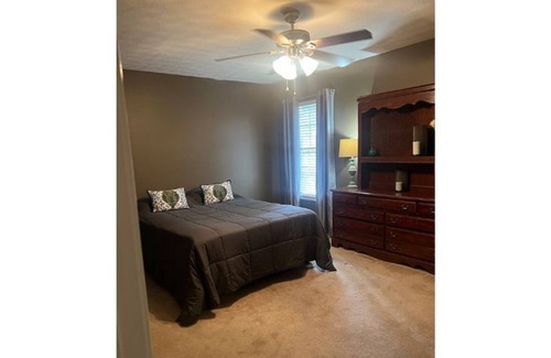 Cullman Casa | Charming 3 Bedroom with Hot Tub in city limits.
