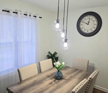 Alpharetta Casa | Charming 3 bedrooms in the heart of Alpharetta