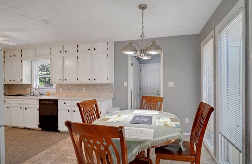 Gainesville Casa | Charming 3 Beds/2 Baths/Near LakeLanier 4 FUNtimes