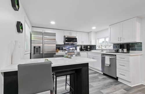 Jackson Casa | Charming 3-BR/2-BA Waterfront Lake House