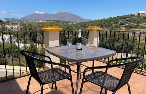 Bahia de Casares Apartamento | Charming 3-BR duplex with sea & mountain views in brilliant Bahía de Casares.