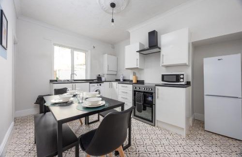 North Bitchburn Casa | Charming 3-BR Home Near Historic Town Centre