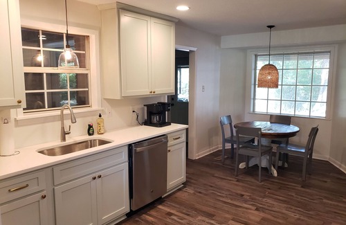 Pope Casa | Charming 3 BR house in Pope, 36 min to Ole Miss, 3 miles to Enid Lake boat ramps