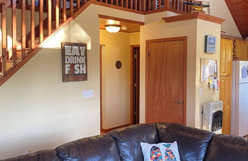 Put-in-Bay Casa | Charming 3-BR house w/golf, pool, WiFi, AC at pet friendly Middle Bass Island