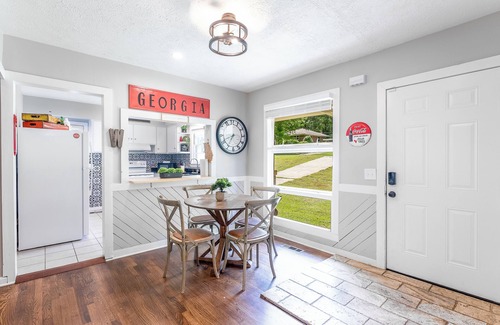 Columbus Casa | Charming 3-BR pet-friendly house in desirable N. Columbus close to Fort Moore