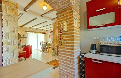 Vosteni Villa | Encantadora villa de 3 dormitorios con piscina cerca de la playa