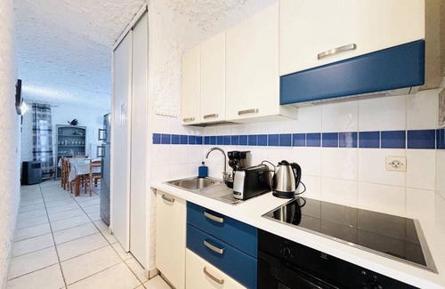 Marine de Saint Ambroggio Apartamento | Charming 3-Room Apartment in Lumio with Terrace and Parking, 1km from Beach