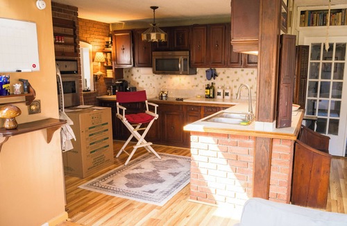 Shenandoah Junction Casa | Charming 3-bedroom house with hot tub near Shepherdstown & Harpers Ferry