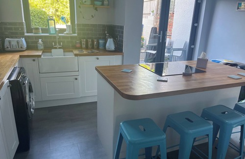 Southville Apartamento | Charming 3BD House w/Private Garden - Bristol!