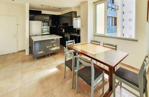 Bat Yam Apartamento | Charming 3bdr apt with sea view B5