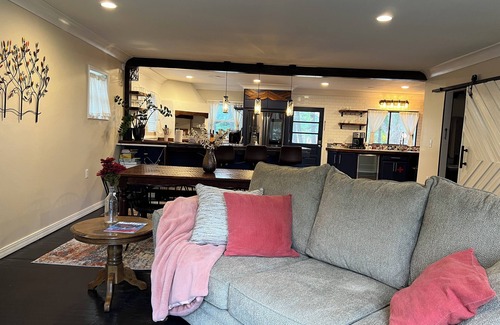 Cross Keys Casa | Charming 3bed-2bath home near JMU, RMH, downtown, and Massanutten ski resort