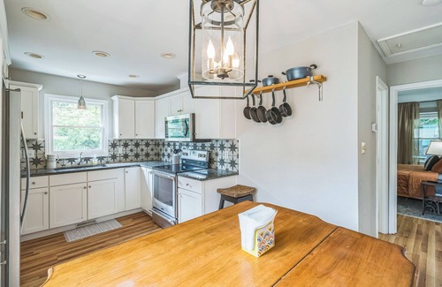 Cary Casa | Charming 3bedroom home in Welcoming Cary, Centrally Located with Greenway Access