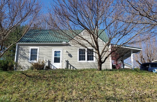 Bristol Casa | Charming 3br/2 bath house, 5 mins from downtown