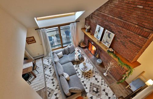 Central Vermont- Killington Apartamento | Charming 3BR-2BA Condo in Sunrise Village at Ski Resort, Pool, Hot Tub, Sports Center