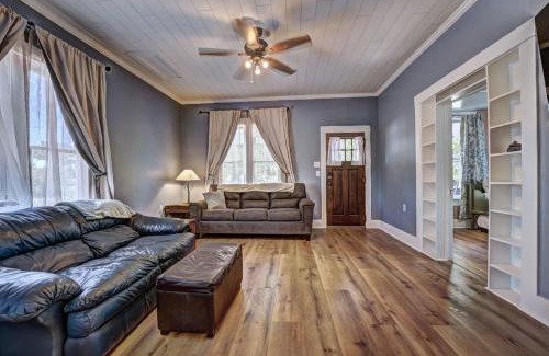 Fruita Casa | Charming 3BR Farmhouse Near Trails & Town
